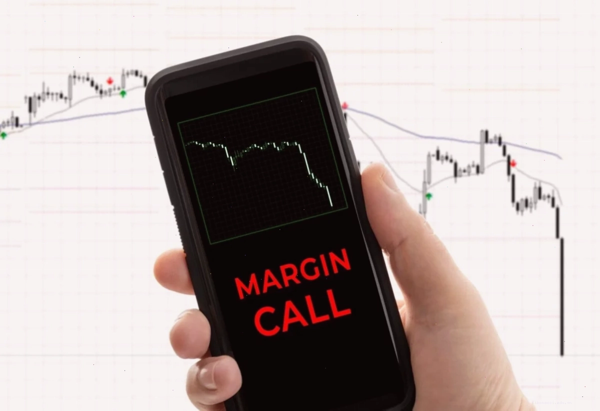 Call Margin là thông báo từ Công ty Chứng khoán yêu cầu nhà đầu tư bổ sung tài sản khi tỷ lệ ký quỹ giảm xuống dưới ngưỡng an toàn