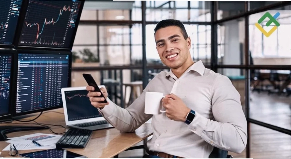 Giao diện sàn giao dịch Forex trên máy tính