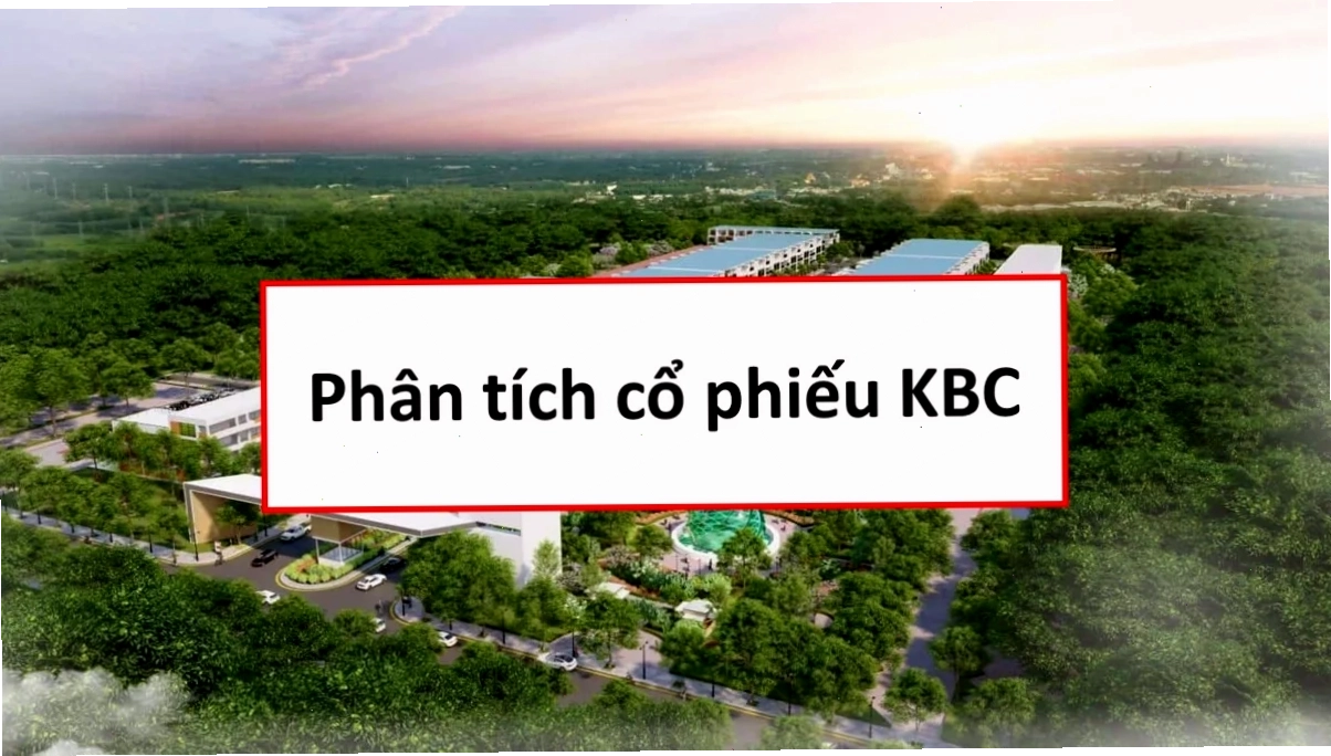 Nhà đầu tư theo dõi bảng điện tử chứng khoán