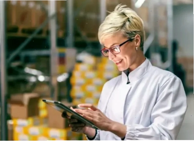Xe Global Business Payment Woman