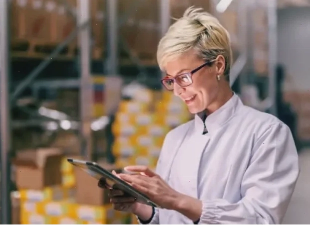 Xe Global Business Payment Woman